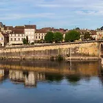 Périgourdine Avec Et Vue Pomport
