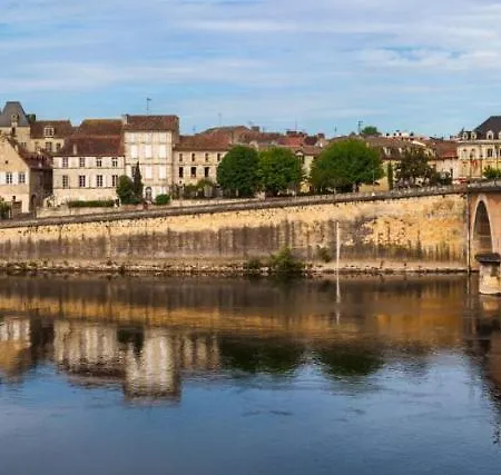 Perigourdine Avec Et Vue Pomport