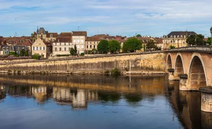 Périgourdine Avec Et Vue Pomport